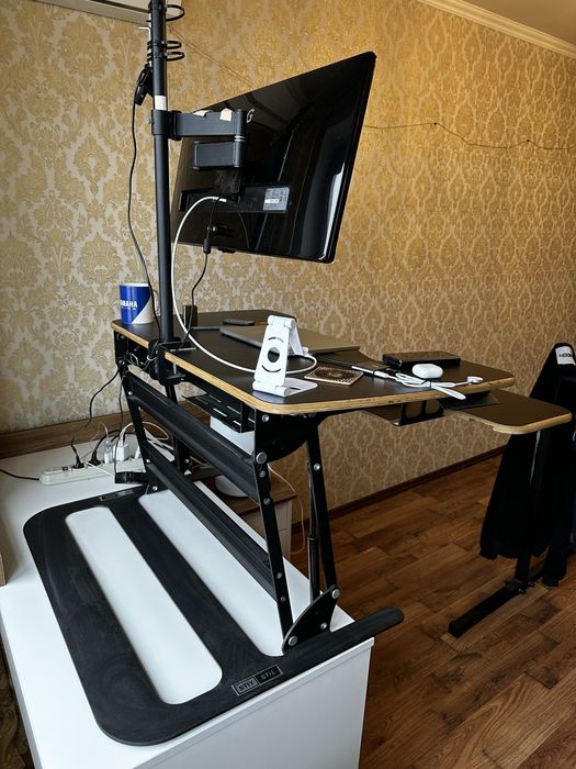 Stiystil solid/стій стіл