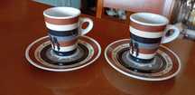 Duas chávenas de café Fernando Pessoa da CUP & SAUCER
