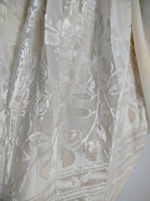 Piękna blizna luźna tiulowa S szerokie rękawy elegancka  wiskoza