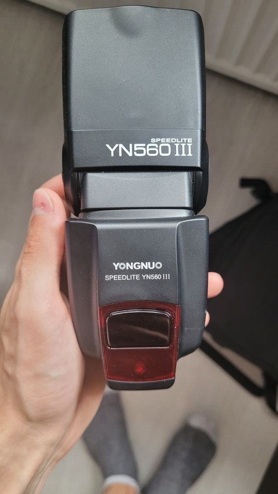 Lampa błyskowa YN560III