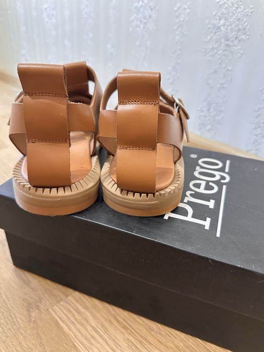 Продам босоніжки Prego, сандалі