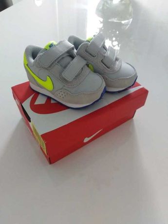 Nowe buty dla chłopca/dziewczynki  Nike 18,5