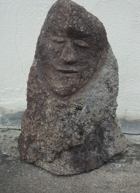 Nicho antigo em granito