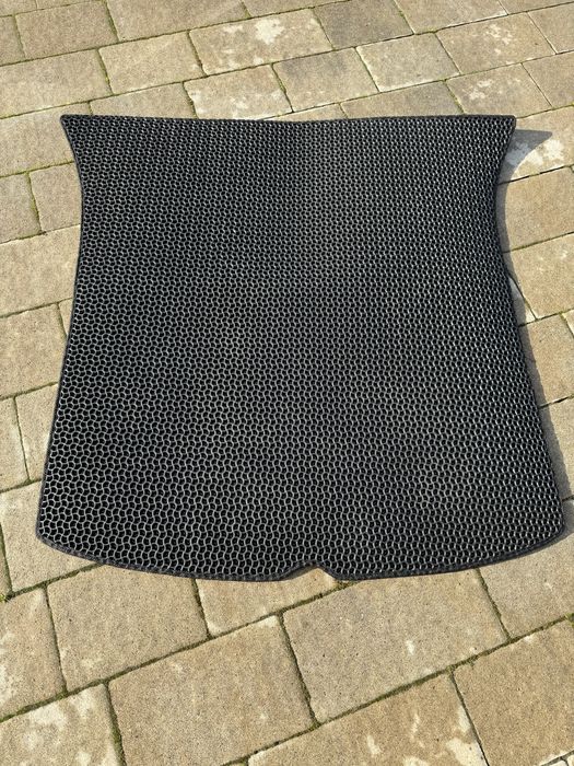 Аксесуари tesla model Y