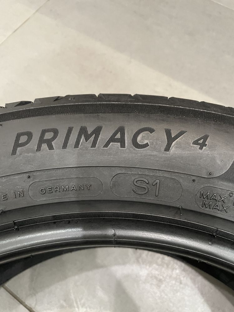 215/55 R17 Michelin Primacy 4