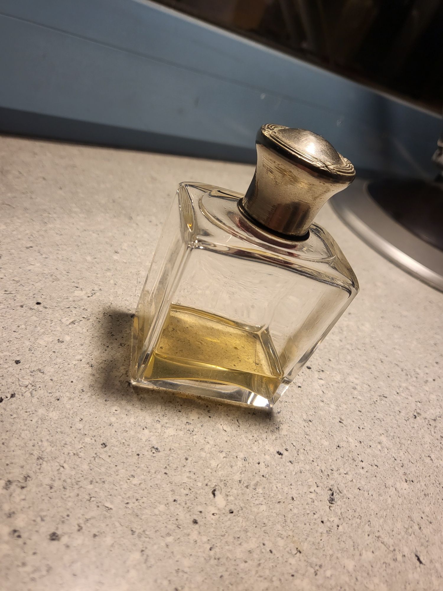 Stara butelka na perfumy