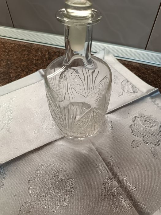 Штофи.Графини.Набори для напоїв.Порцеляна.Кришталь.