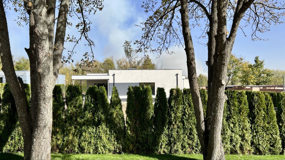 Продам дом , котедж 215 м.  в Харькове коттеджном городке Рай-Еленовка