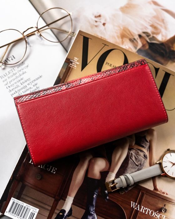 duży portfel damski z wężowym wzorem - peterson