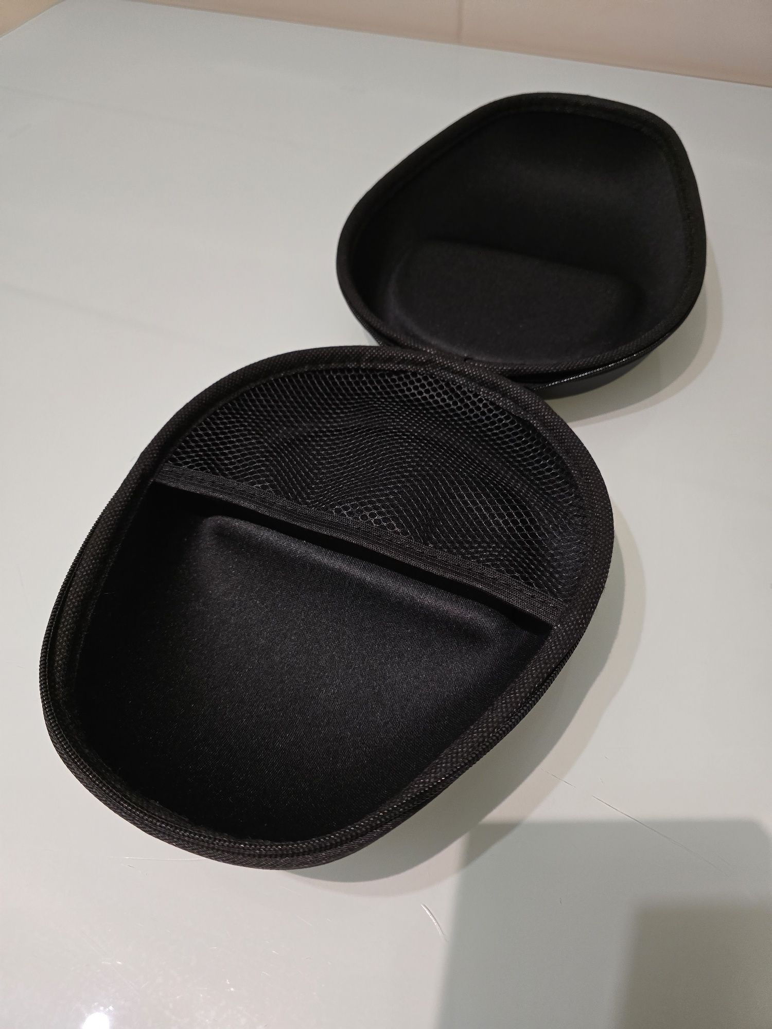 Bolsa rígida para headphones