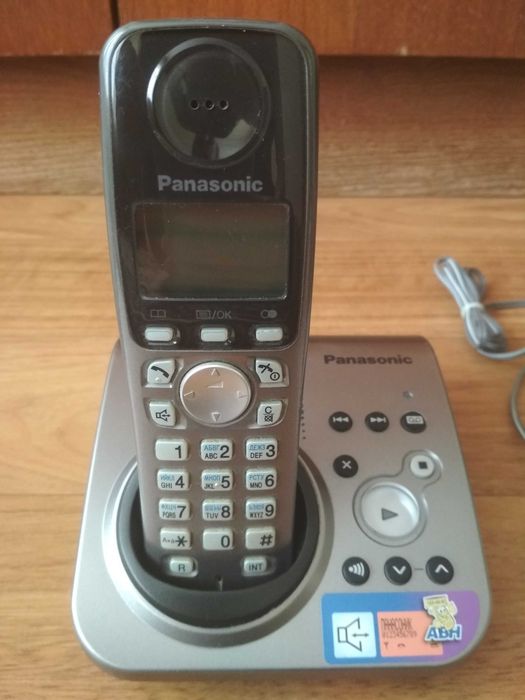Телефон Panasonic KX-TG7227 UA з автовідповідачем і автовизначником
