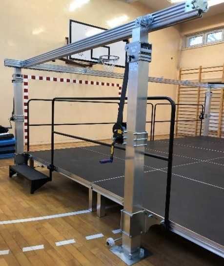 Scena teatralna 5x4m z kotarami i oświetleniem LED