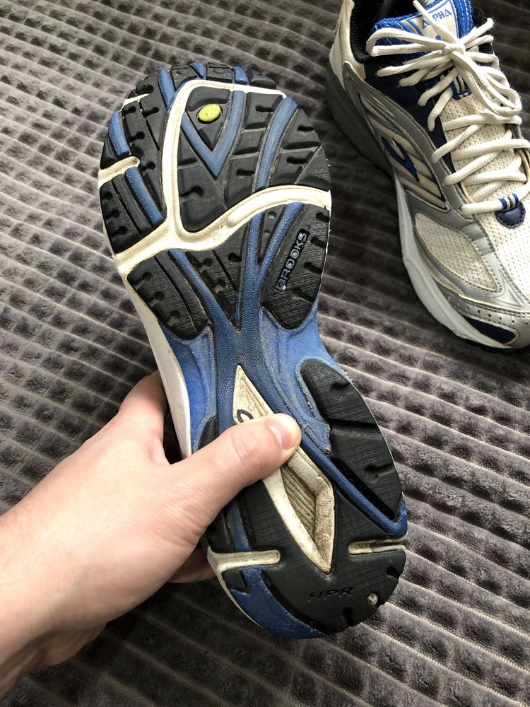 BROOKS ALPHA 3 (42.5) 27.5-28см мужские кроссовки белые Бруксы оригина