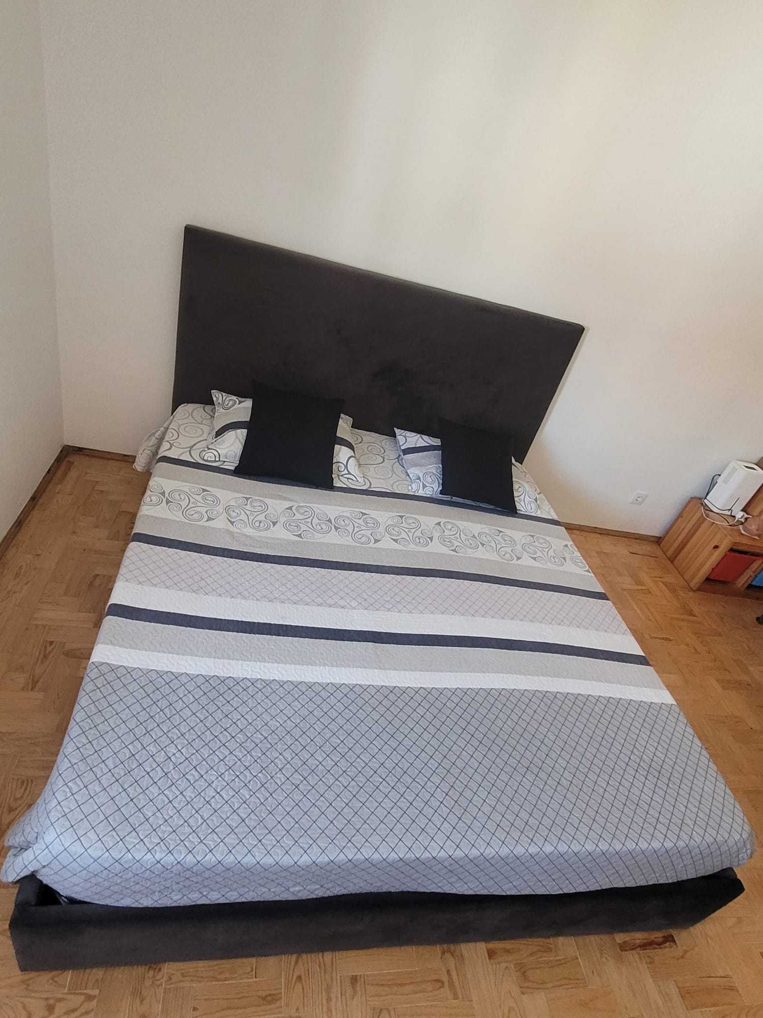 Cama casal 180x200 (como nova)