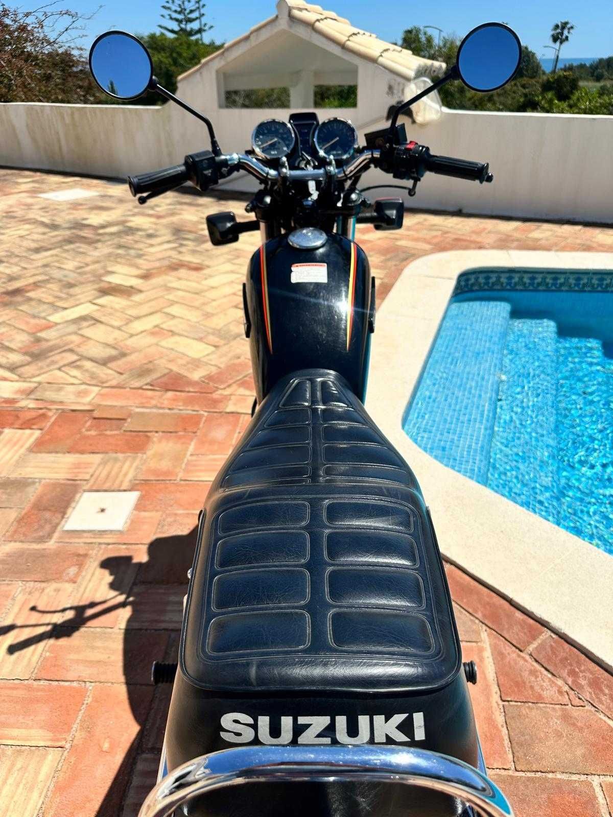 Suzuki Gn250 com 30000km