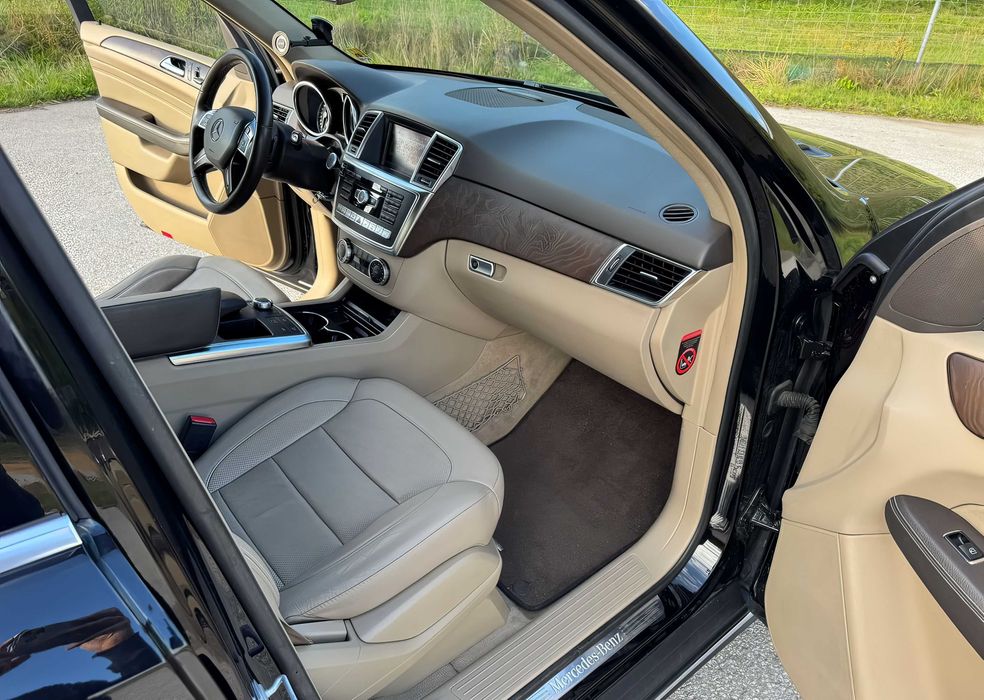 Mercedes-Benz ML      2015