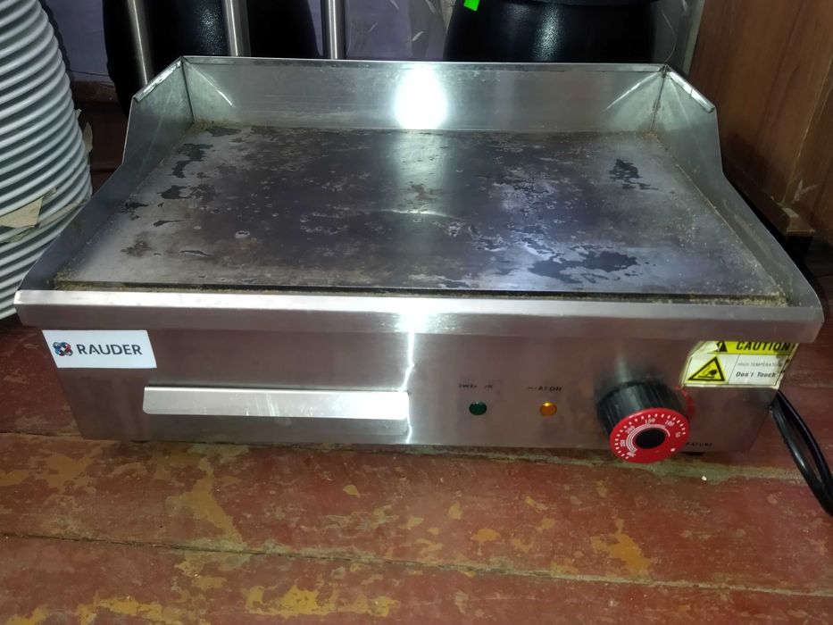 Тепаний електричний гриль