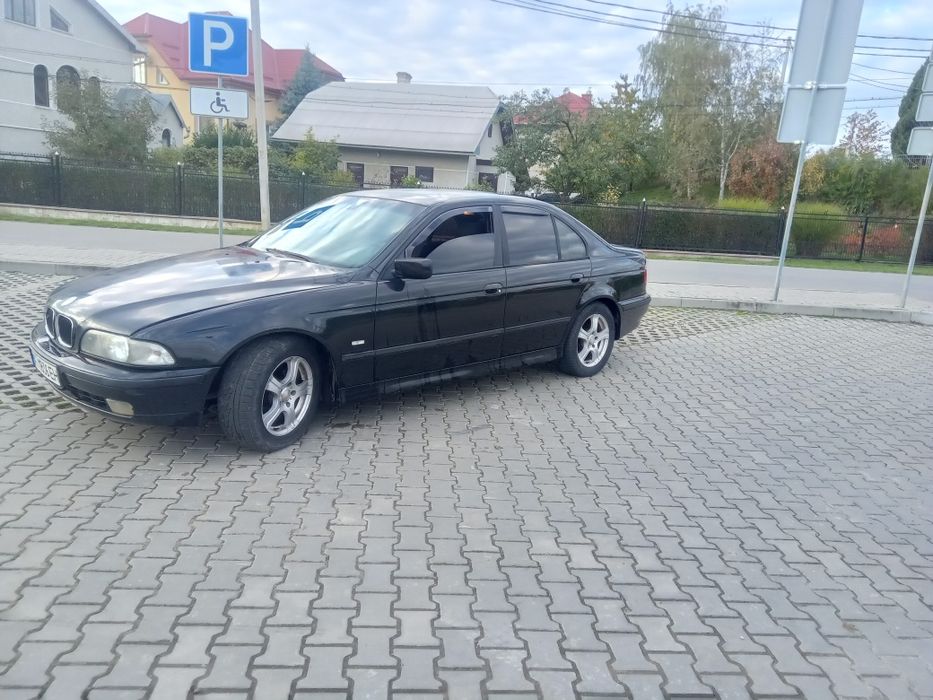 Продам BMW 5  Є39