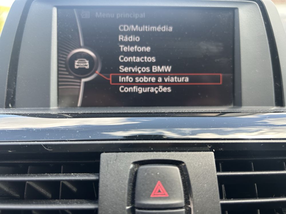 BMW 318 d auto de 2013 Nacional revisoes na marca