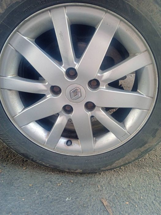 Титани Renault Megane 3 R16 (5×114.3, ET47) — відмінний стан
