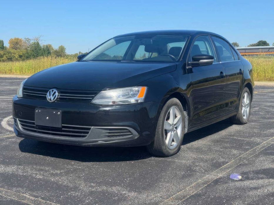 Volkswagen Jetta      2013