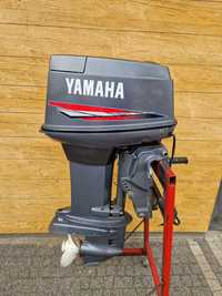Silnik zaburtowy Yamaha 40 koni powertrim