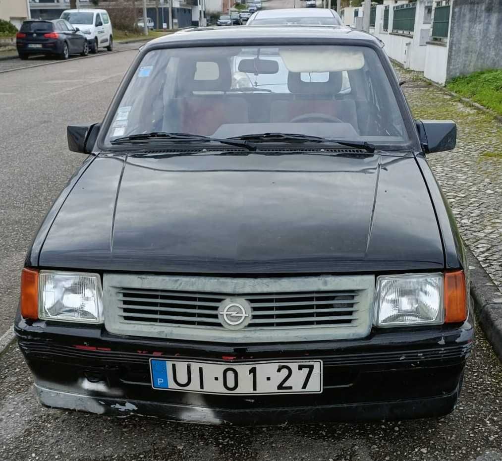 Opel Corsa A Clássico em potência