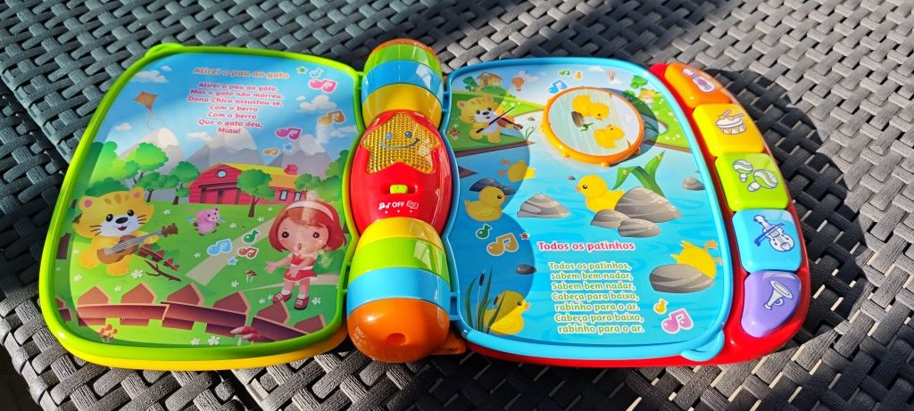 Livro interativo musical infantil