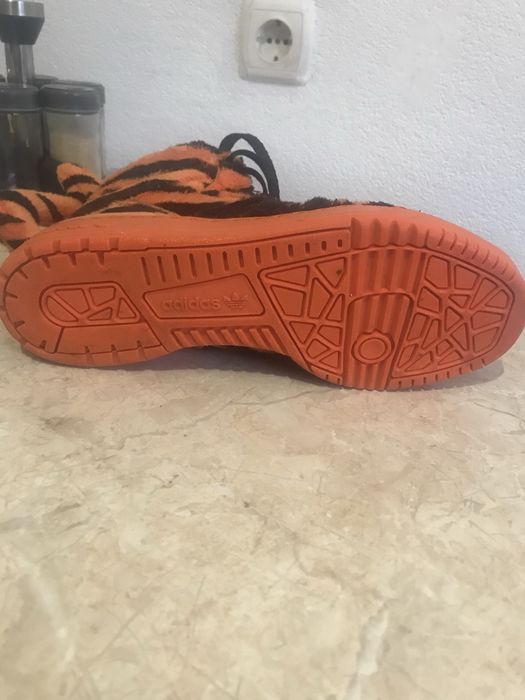 Adidas Jeremy Scott Tiger mid sneakers