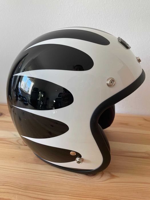 Capacete Jet (Marca Gasoline, Tamanho S)