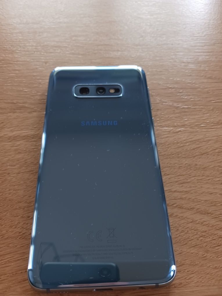 Samsung S10e na części