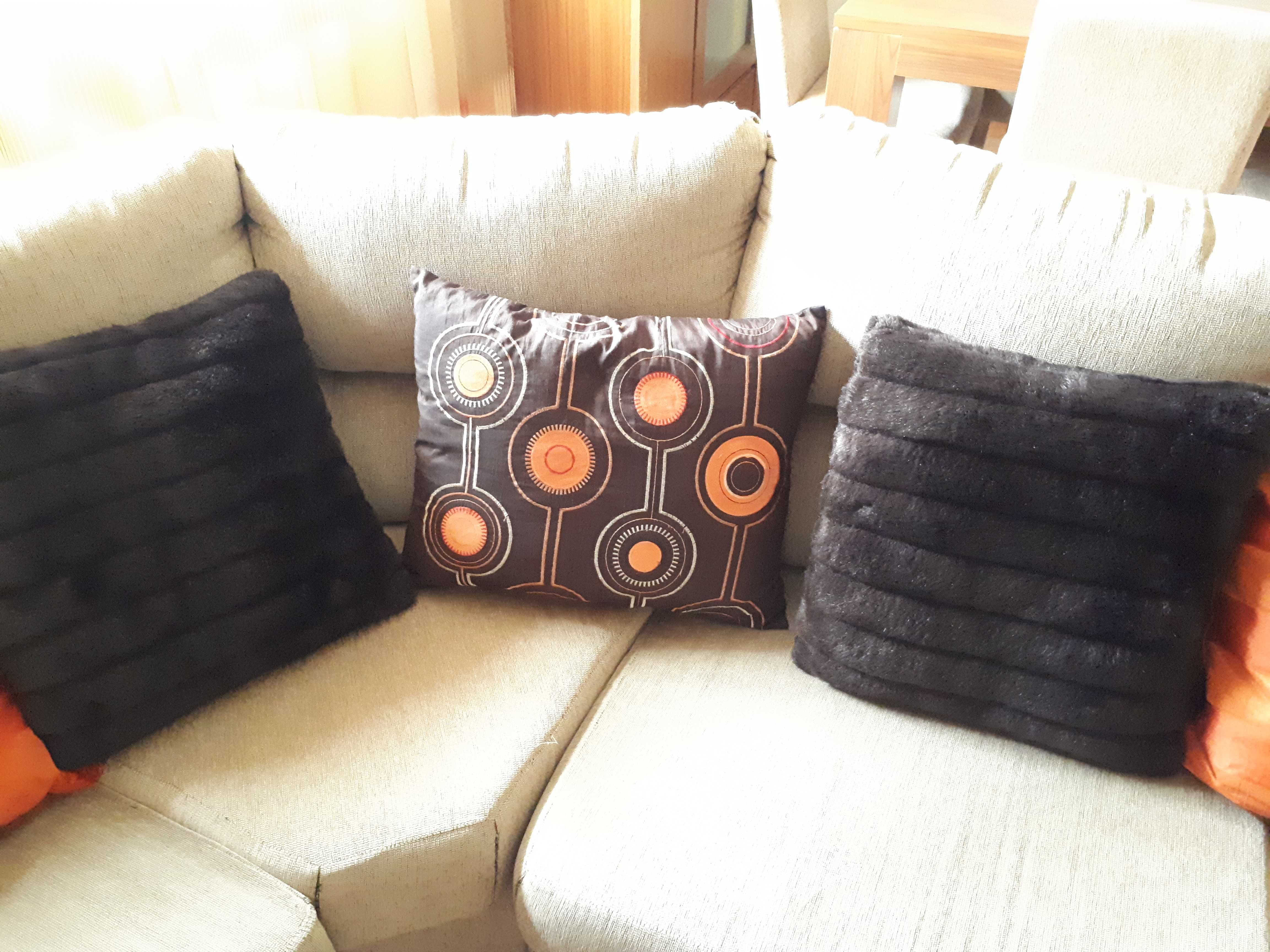 Sofá de sala beige