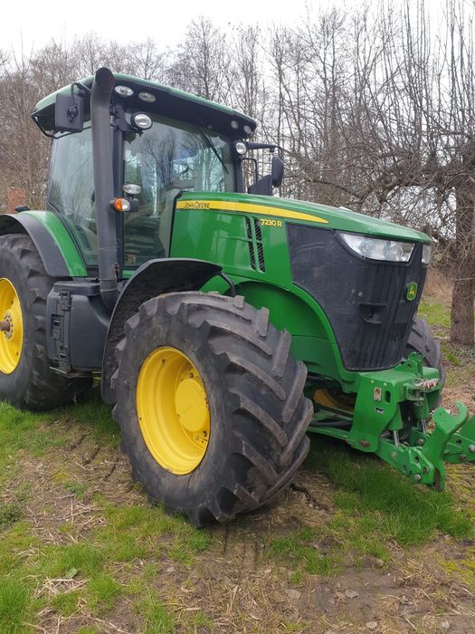 John Deere 7230R
