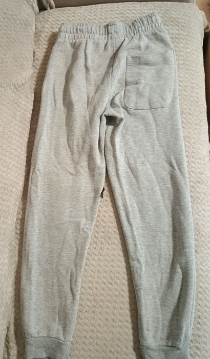 Długie spodnie dresowe Sinsay XS szare