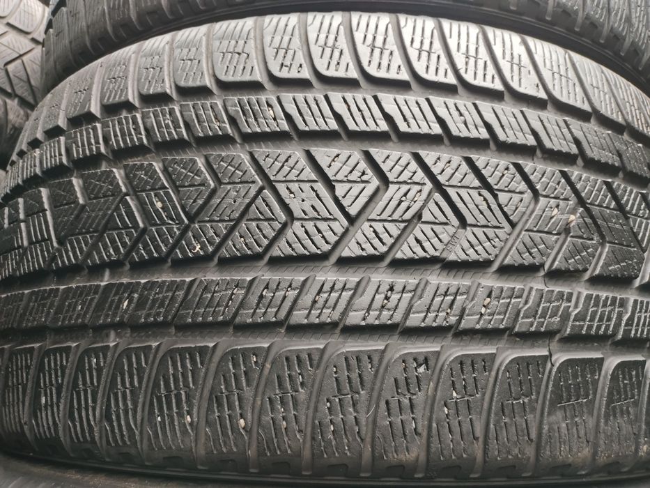 Шини зима 275/35 та 315/30 R22 Pirelli