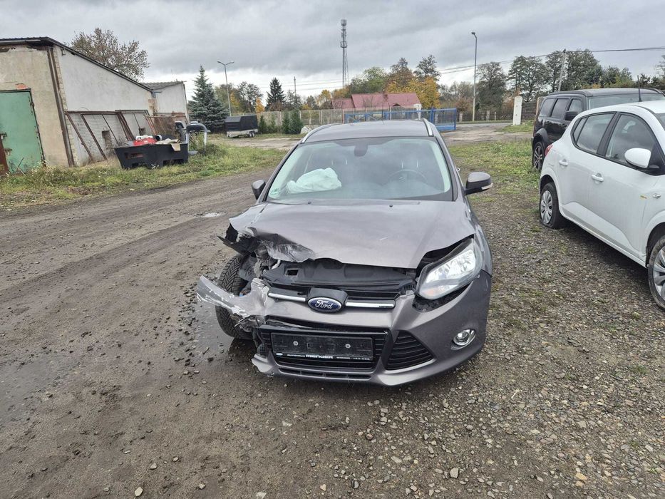 Ford Focus 1.6 Ecoboost 150KM Uszkodzony z Niemiec