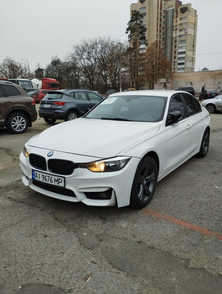 Продам BMW 328і 245