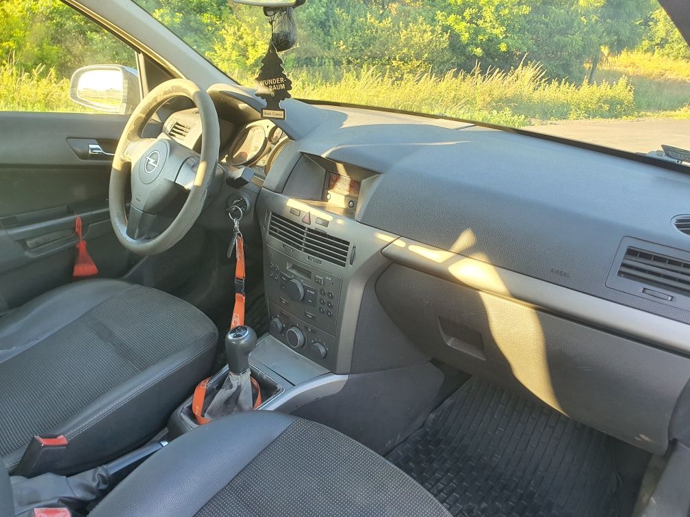 Opel Astra H 1.7 cdti
