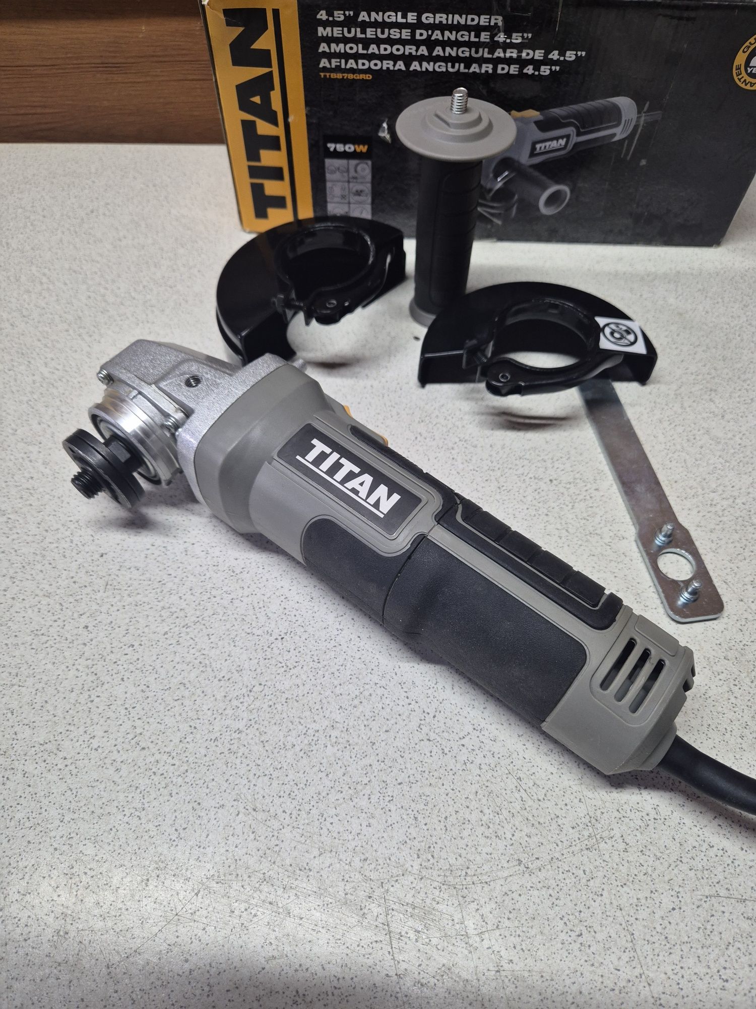 Titan Szlifierka Kątowa 750W