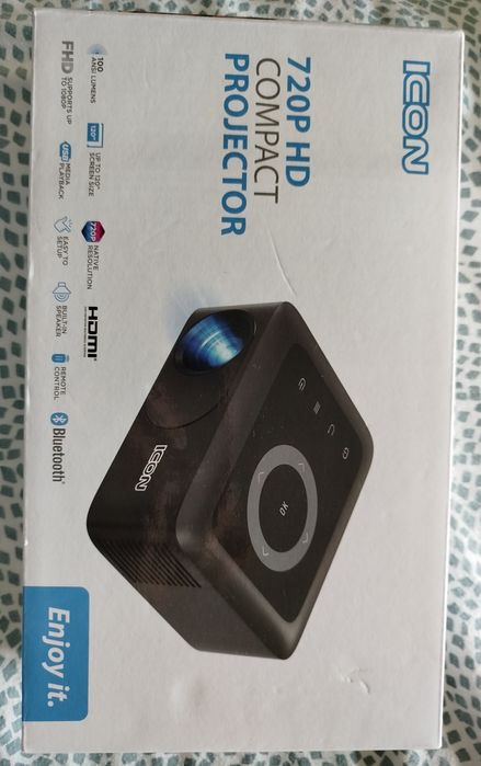 Projector novo 720P HD