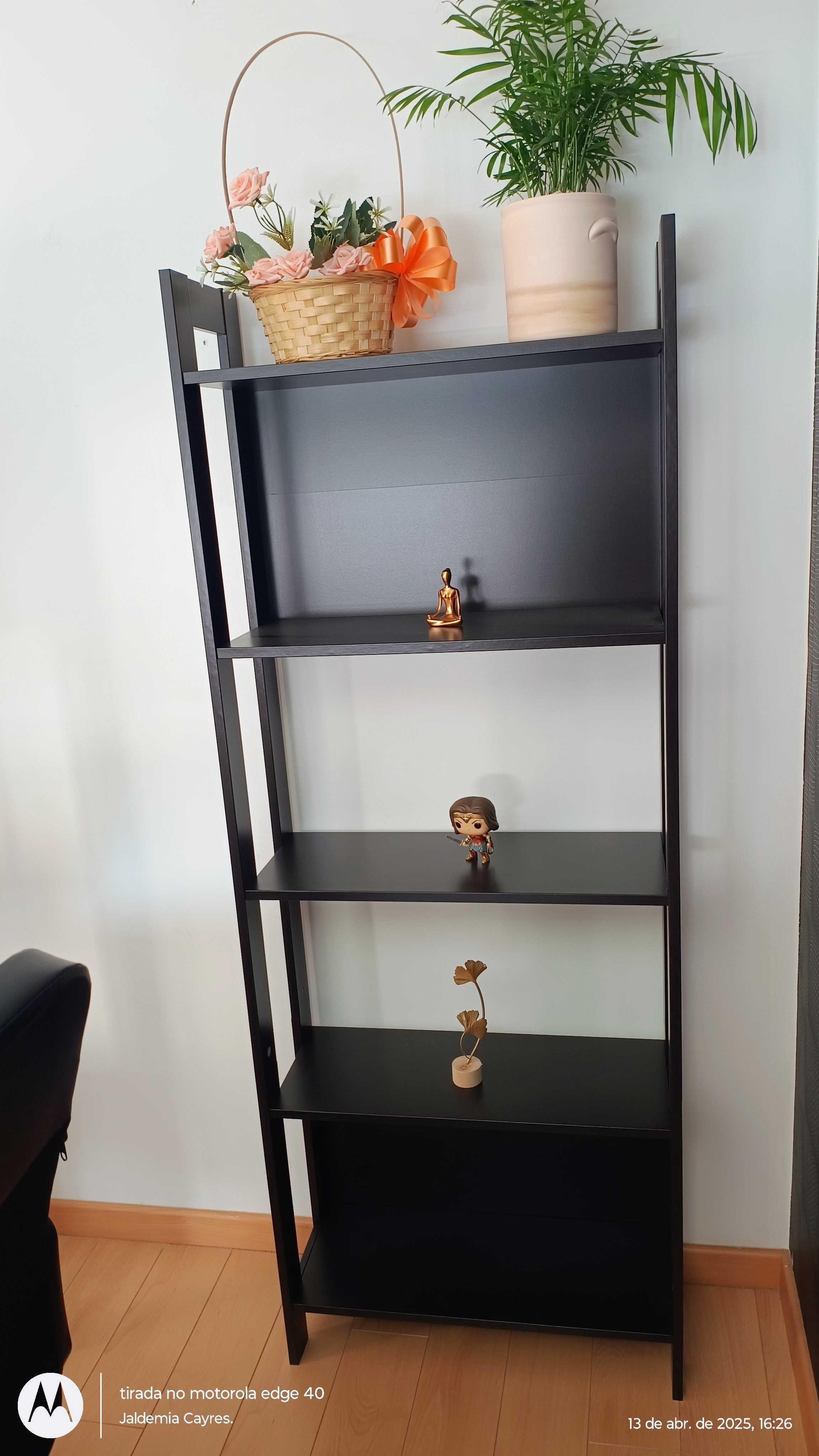Estante, pret-cast, 62x165 cm IKEA seminova (4 meses de uso)