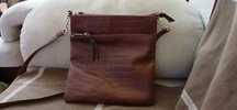 Bolsa pequena e comprida