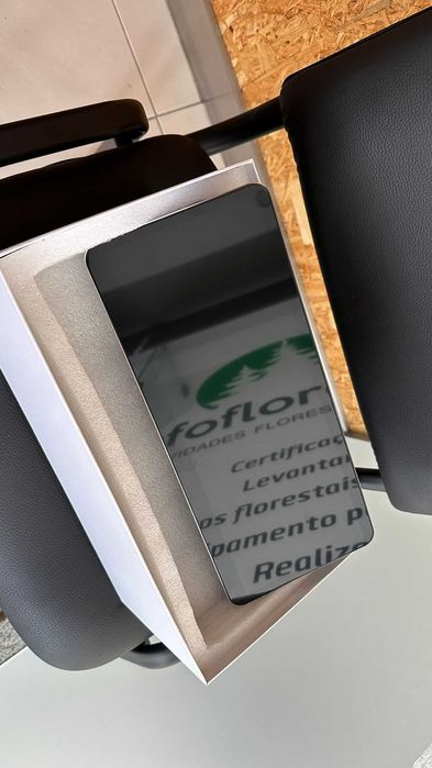 Ecrã Tátil CarPlay Linux para Mercedes-Benz