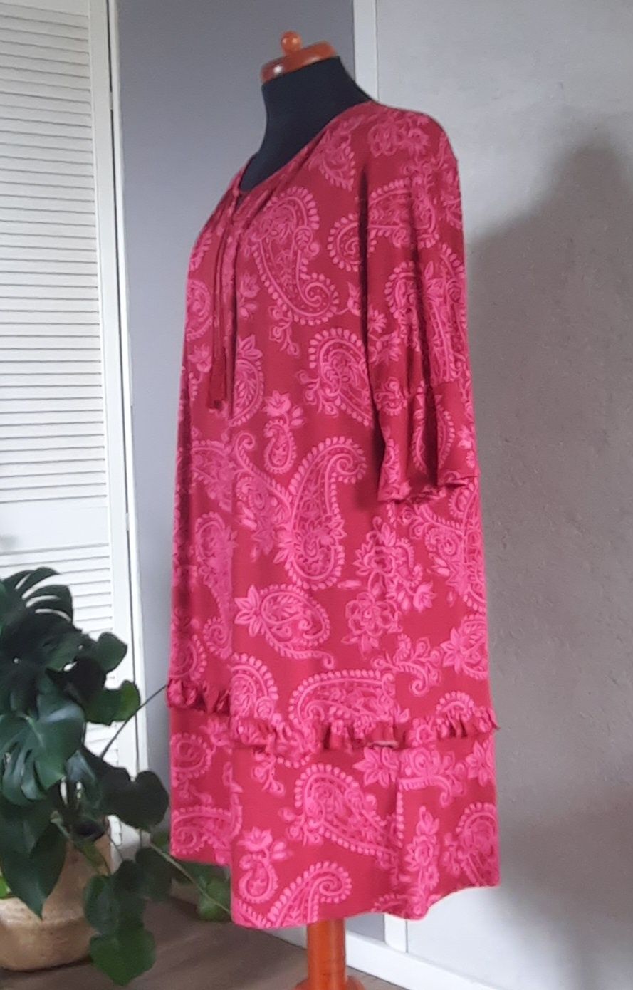 Sukienka  BPC wiskoza roz.48, 50, 52, XXL