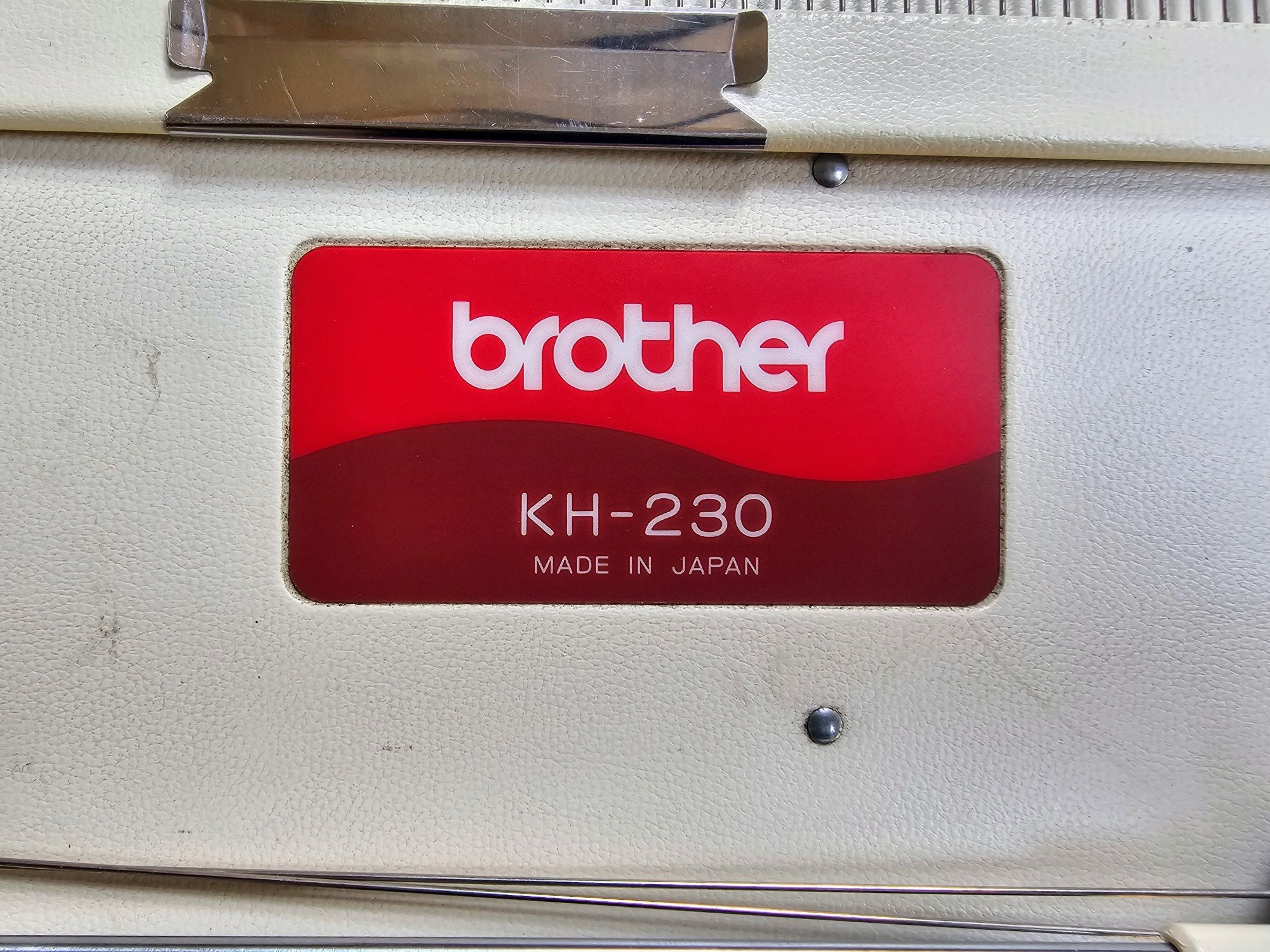 Brother KH-230 Maszyna dziewiarska