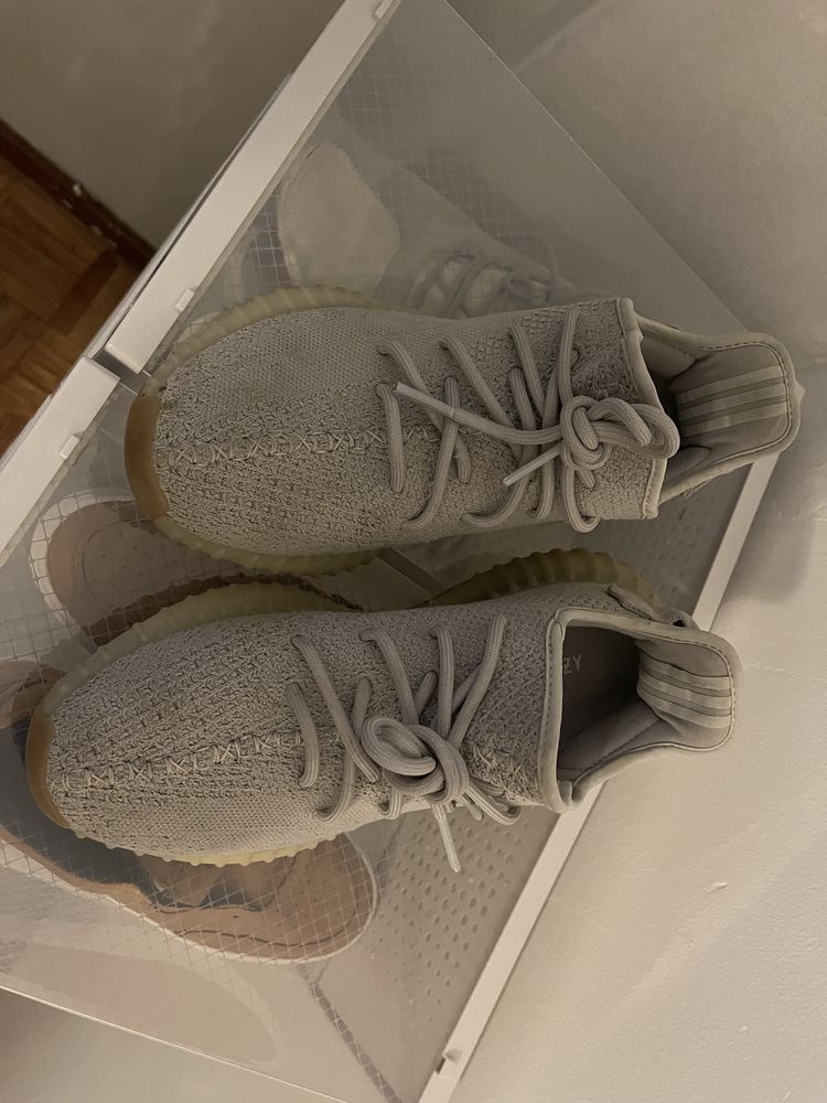 Adidas Yeezy Sesame