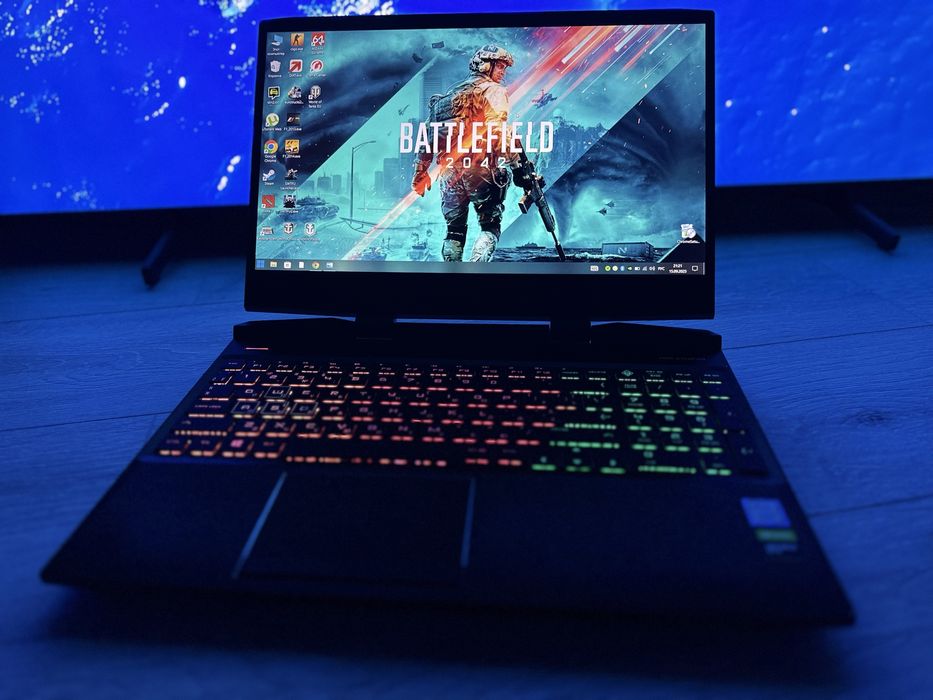 Ігровий ноутбук HP OMEN / 16 ГБ -ОЗУ 8 ядер видео Geforce GTX 1650-4Gb