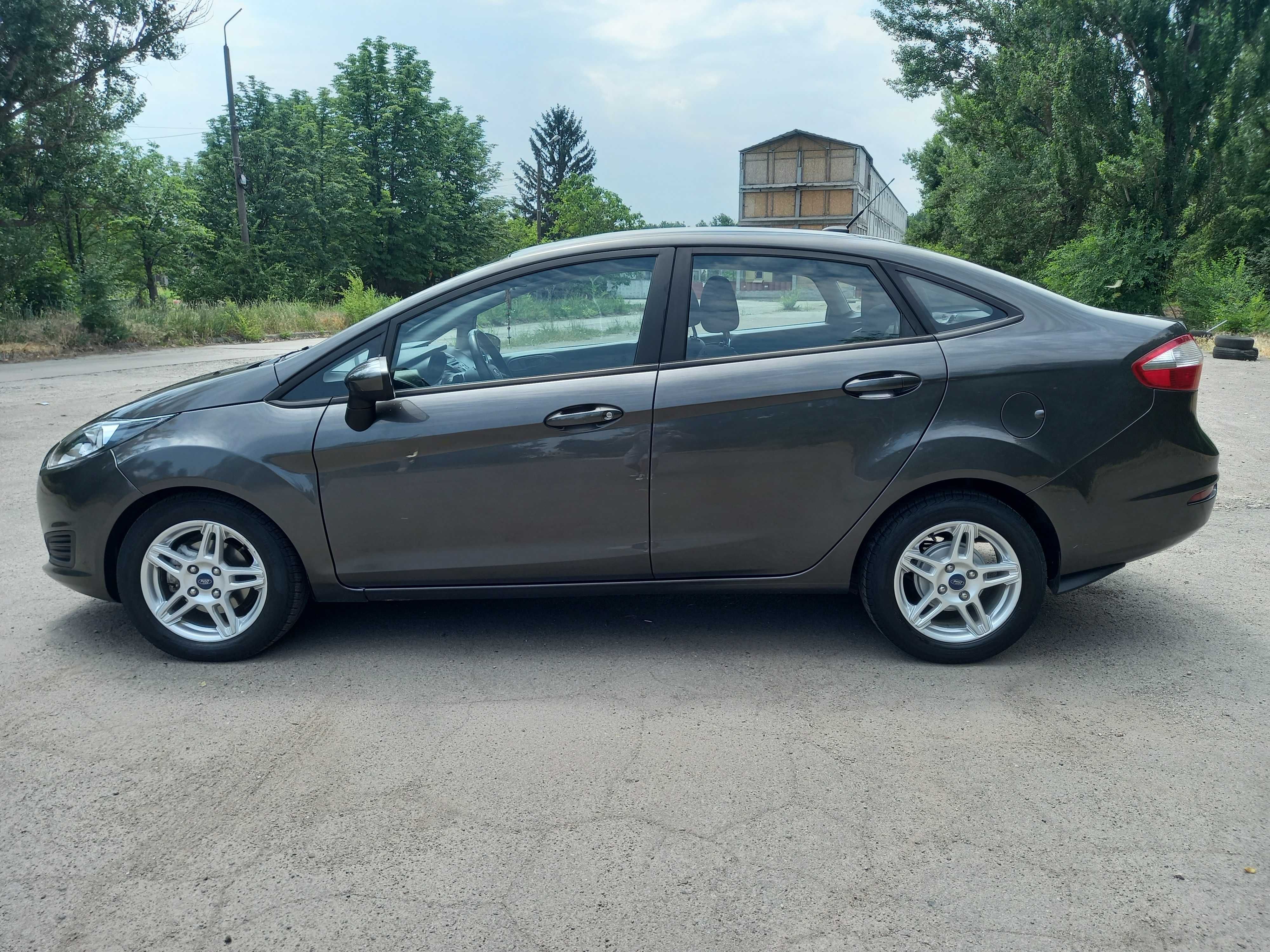 Ford Fiesta 2017 г. 1.6 бензин Автомат!