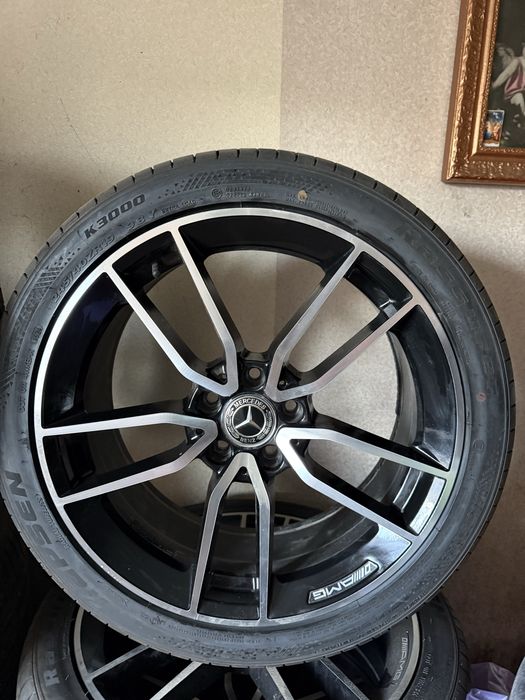 Диски AMG R19 з шинами