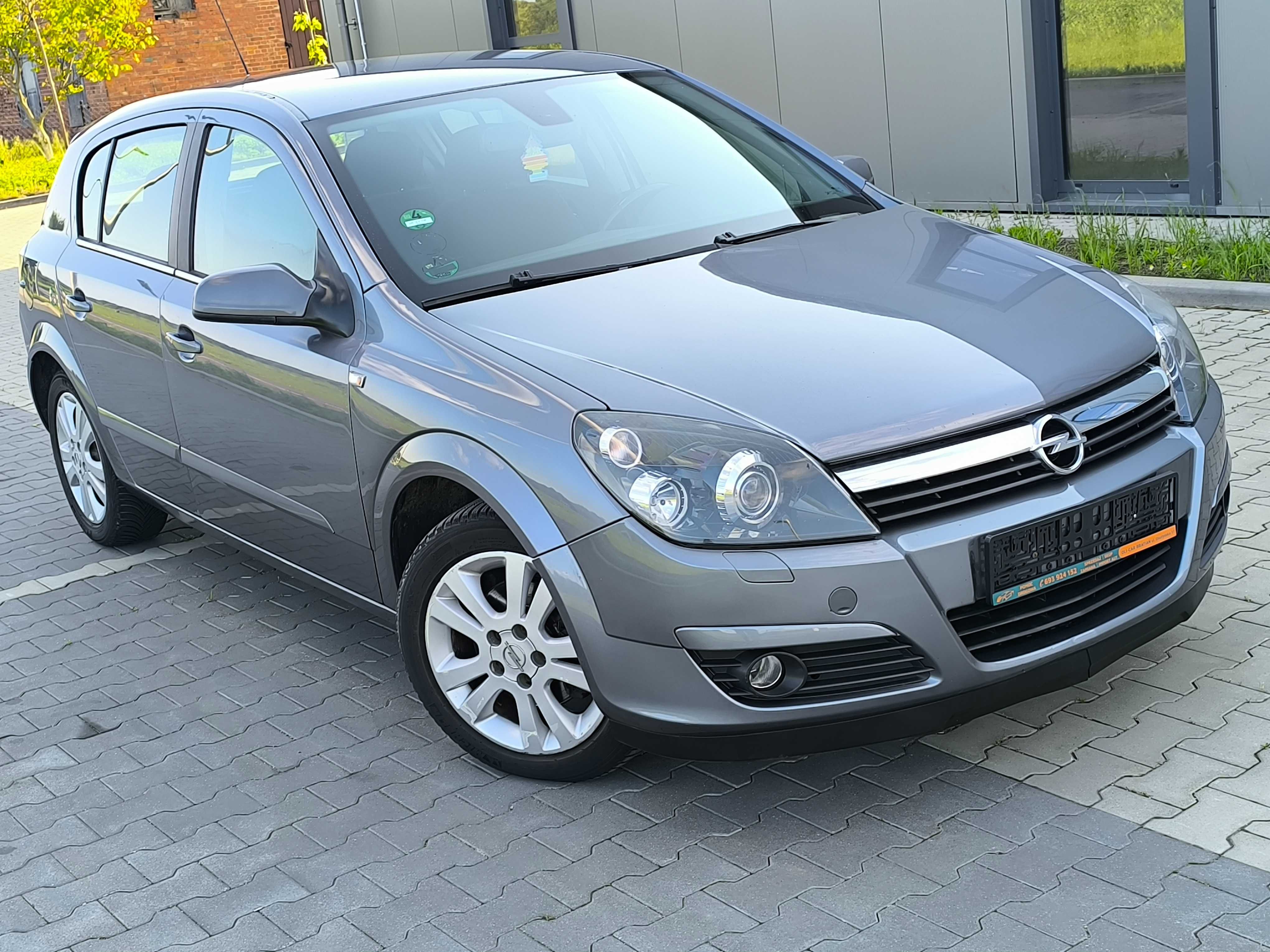 Opel Astra H 1,8Benzyna Sprowadzona